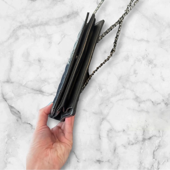 Chanel black lambskin small ballerine bag - Picture 5 of 15